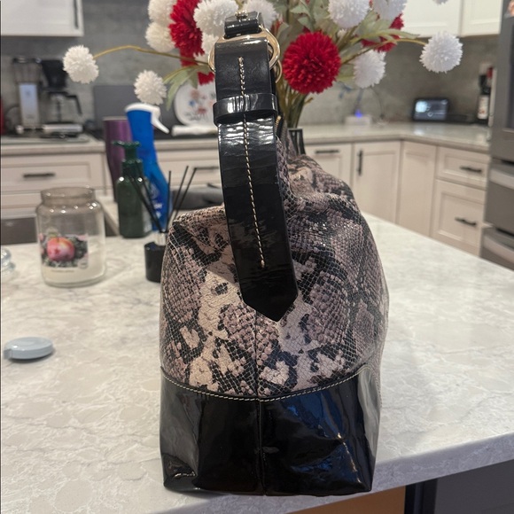 Dooney and Bourke, python, black and gray hobo shoulder bag - Picture 4 of 12